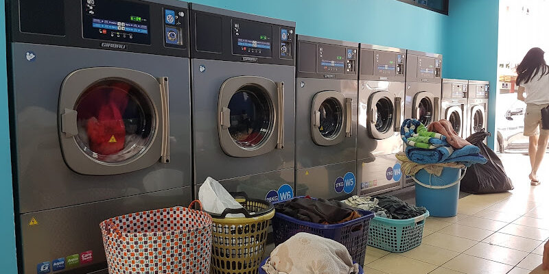 The Bubble Self-Service Laundry Assyakirin